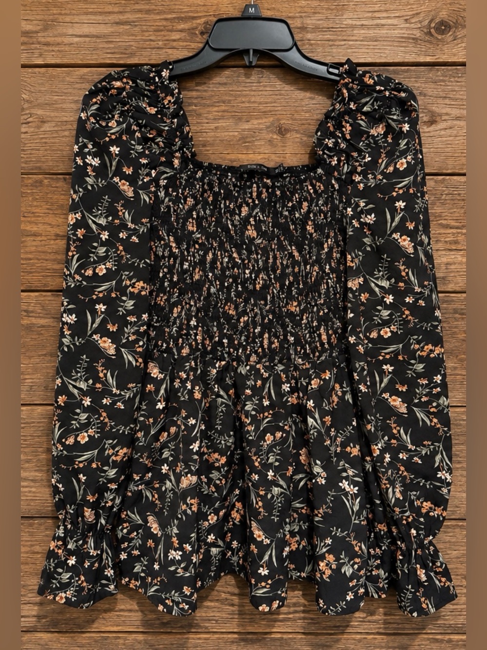 Doe & Rae Black Floral Smocked Puff Sleeve Blouse Size Medium